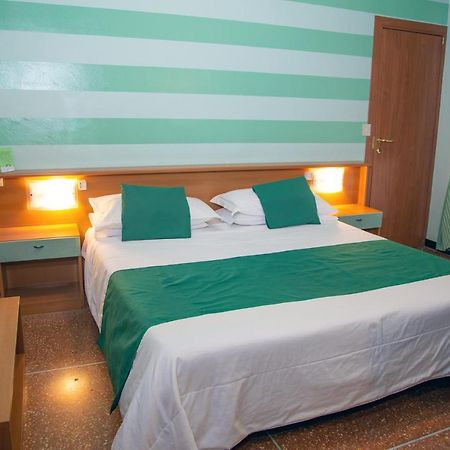 Albergo Glory Borghetto Santo Spirito Eksteriør bilde