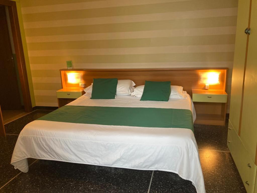 Albergo Glory Borghetto Santo Spirito Eksteriør bilde