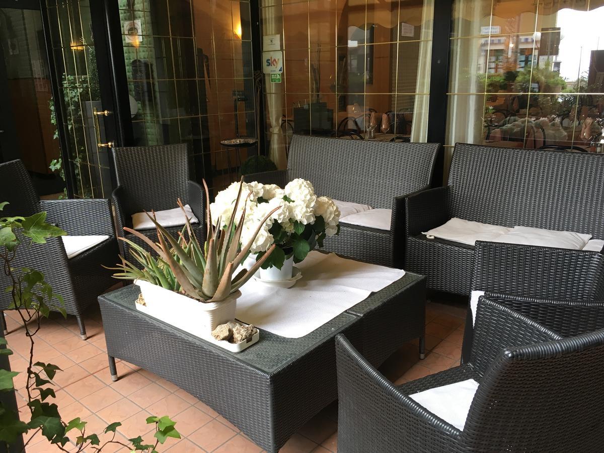 Albergo Glory Borghetto Santo Spirito Eksteriør bilde