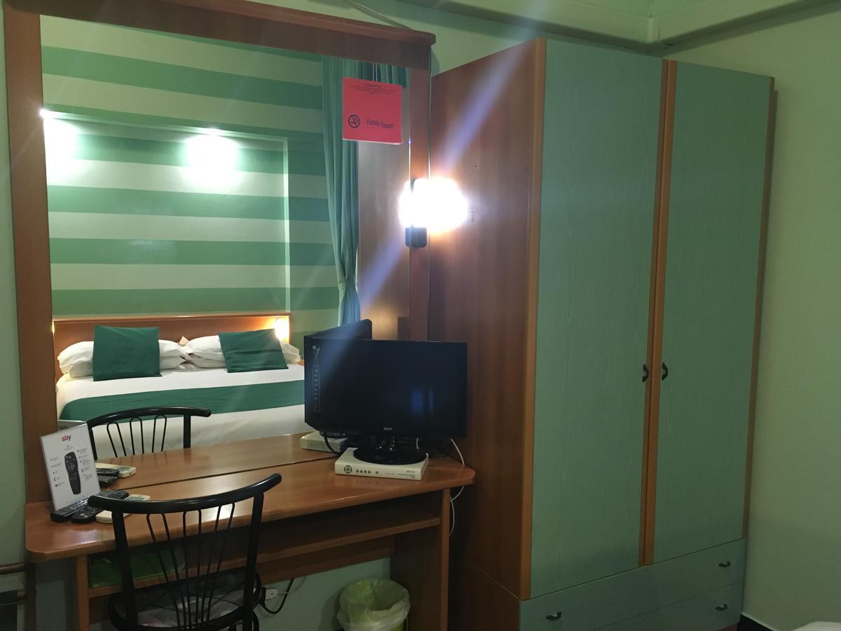 Albergo Glory Borghetto Santo Spirito Eksteriør bilde