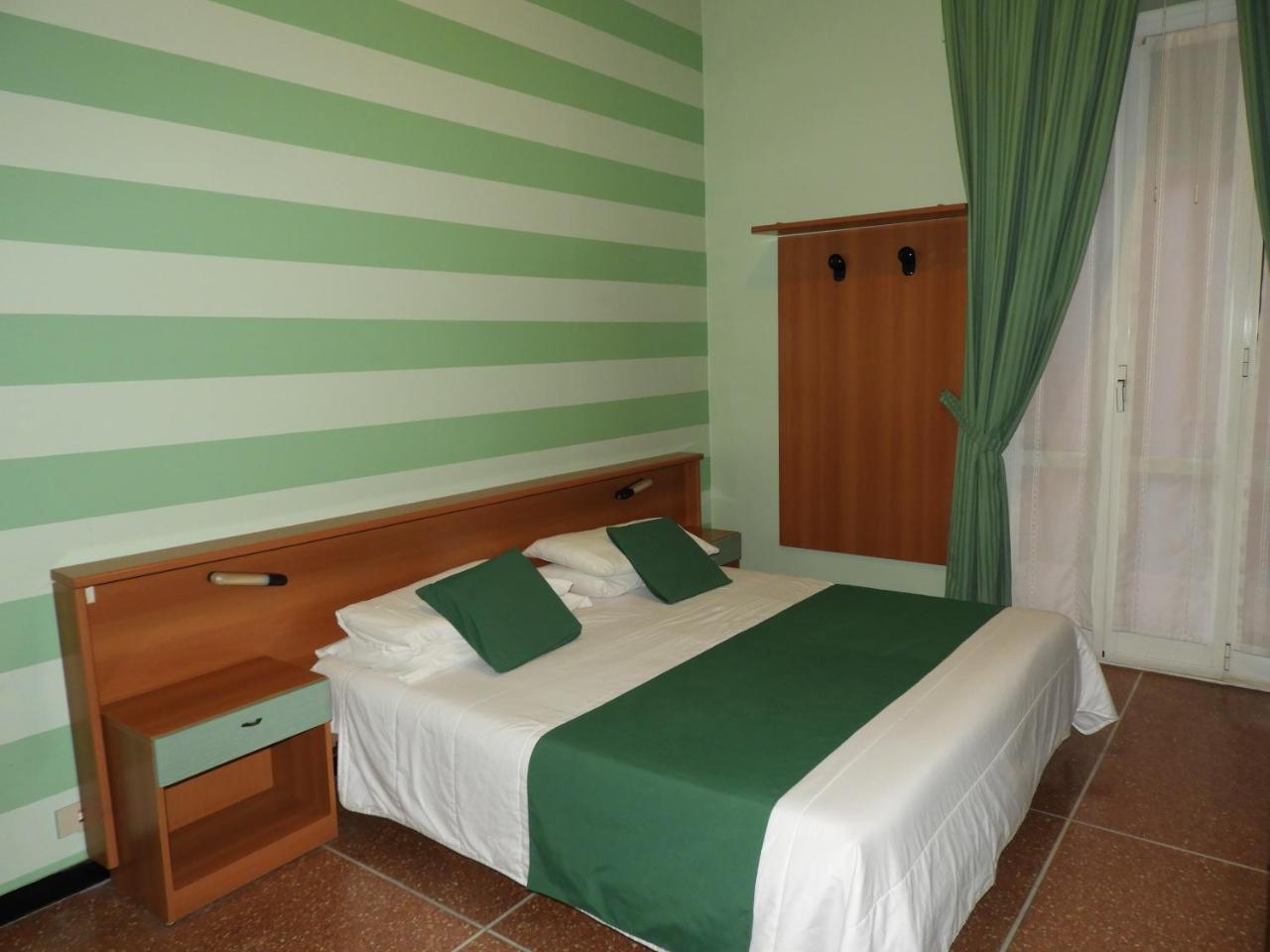 Albergo Glory Borghetto Santo Spirito Eksteriør bilde