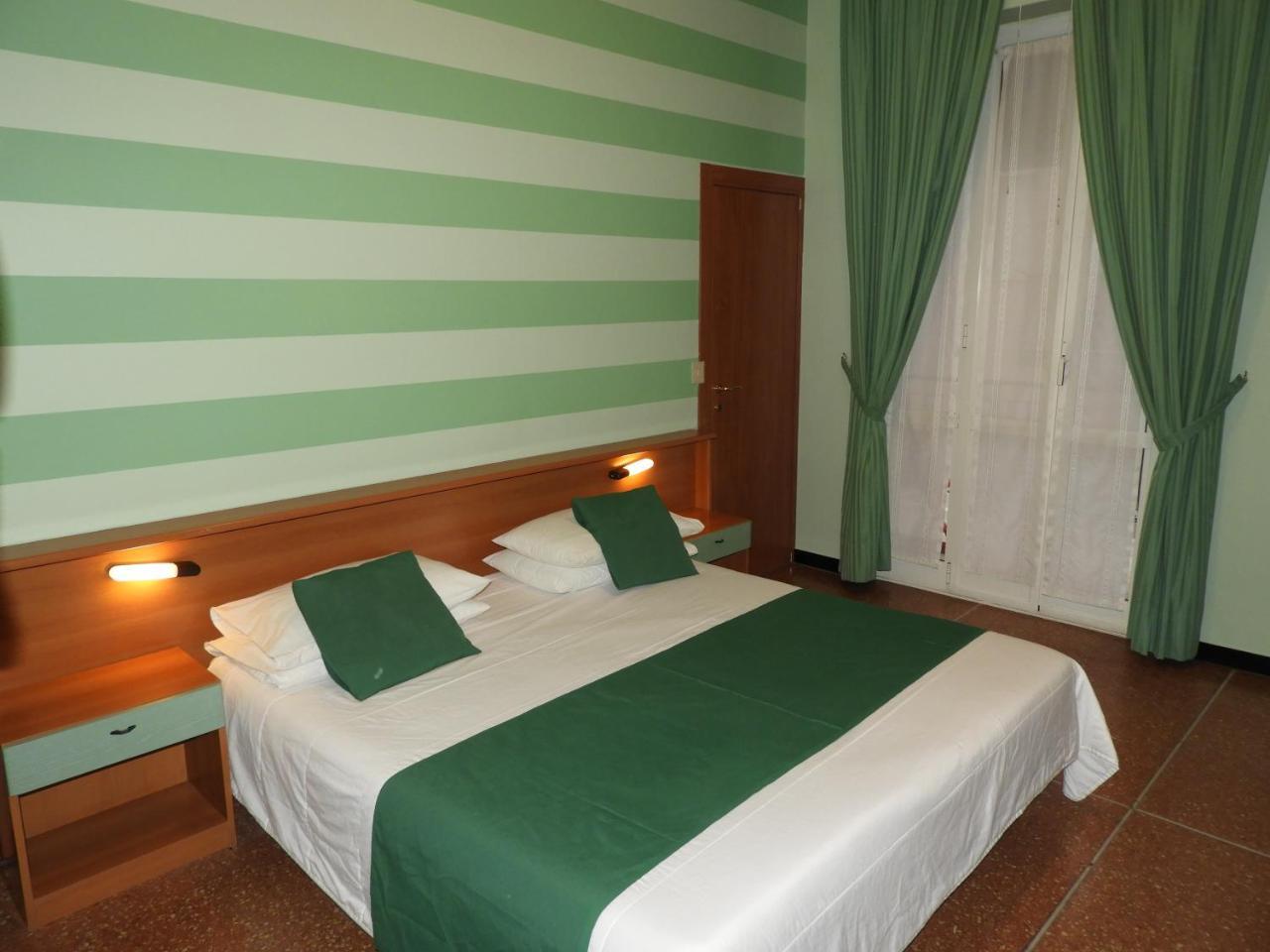 Albergo Glory Borghetto Santo Spirito Eksteriør bilde